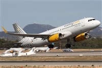 Alfonso Sols - Asociacin Canary Islands Spotting. Click to see full size photo