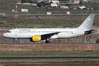 Alfonso Sols - Asociacin Canary Islands Spotting. Click to see full size photo