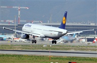 Adolfmalet-Spotters Barcelona-El Prat. Click to see full size photo