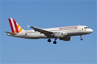 Jordi Rull Dalmau.Spotters BCN-El Prat. Click to see full size photo